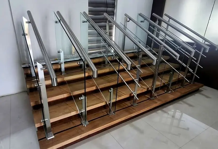 Metal Railing - Image 5